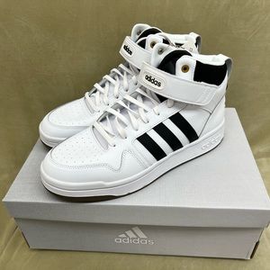 brand new adidas  Sneaker